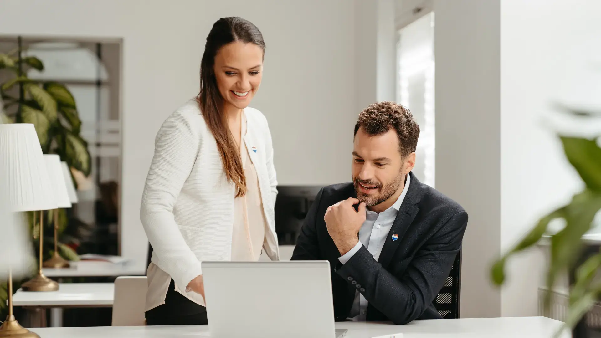 persone remax al lavoro