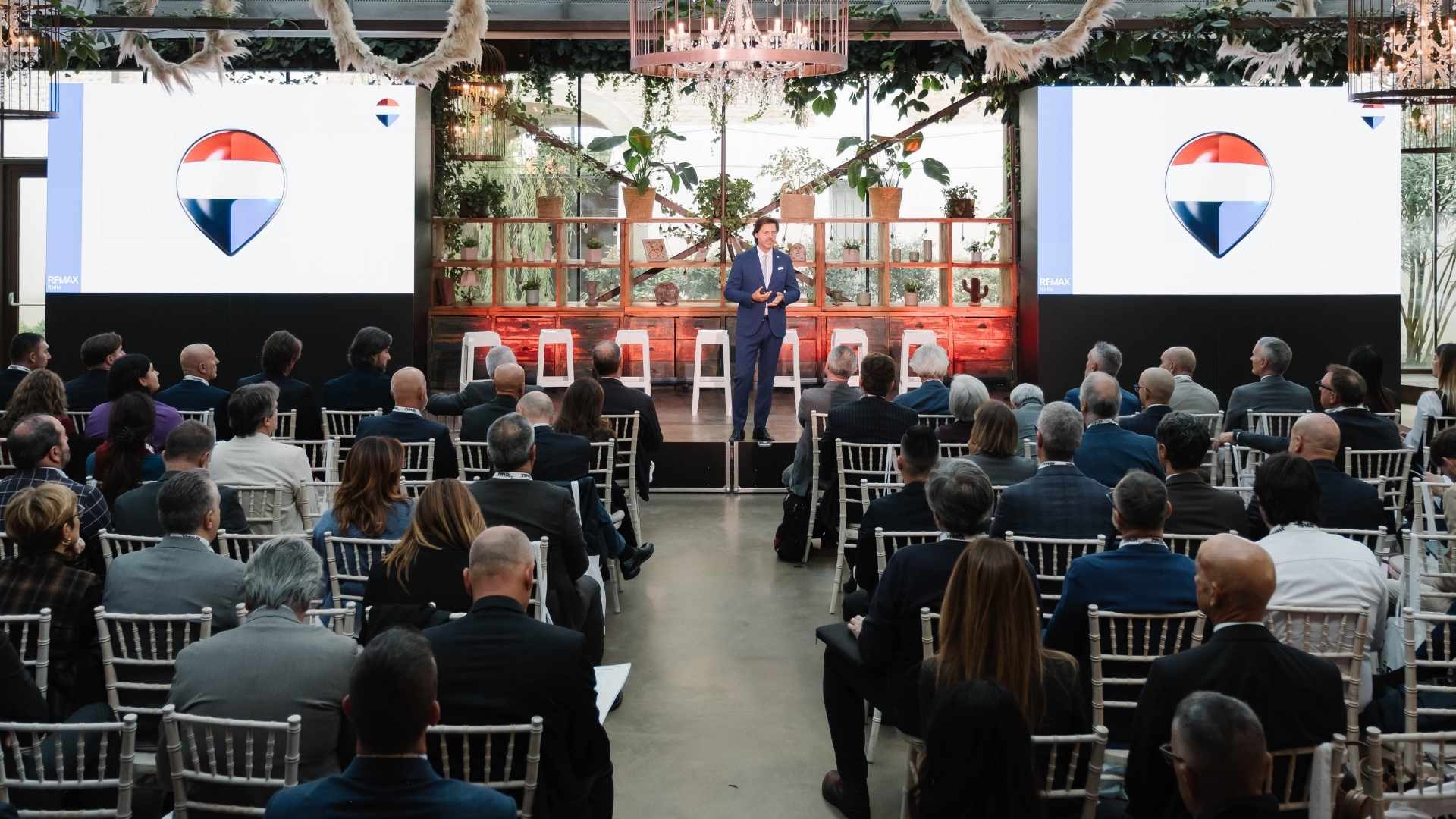 REMAX presenta al Brokers' Retreat 2025 MaxCoach